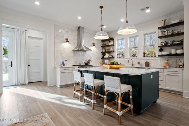 441 Bills Avenue, Ocean Springs, MS 39564