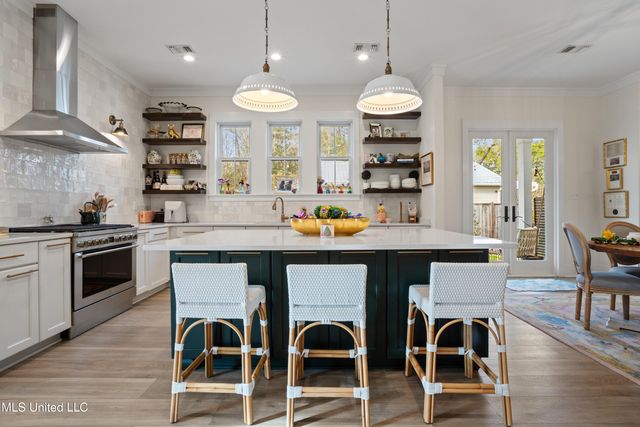 441 Bills Avenue, Ocean Springs, MS 39564