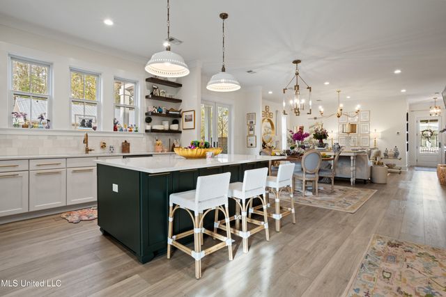 441 Bills Avenue, Ocean Springs, MS 39564