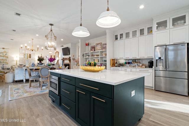 441 Bills Avenue, Ocean Springs, MS 39564