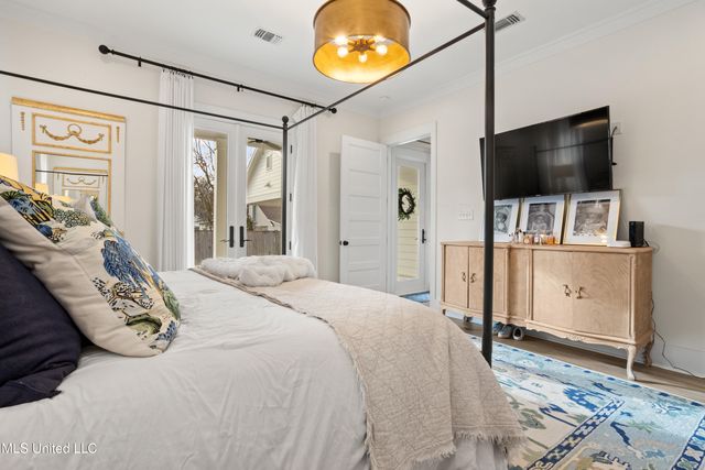 441 Bills Avenue, Ocean Springs, MS 39564