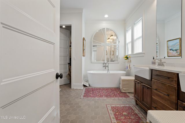 441 Bills Avenue, Ocean Springs, MS 39564