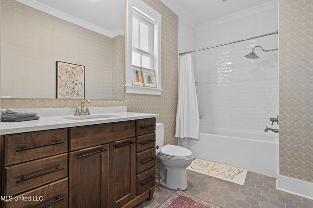 441 Bills Avenue, Ocean Springs, MS 39564