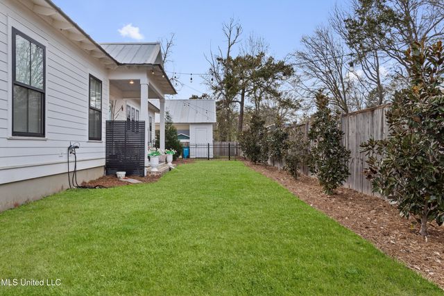 441 Bills Avenue, Ocean Springs, MS 39564