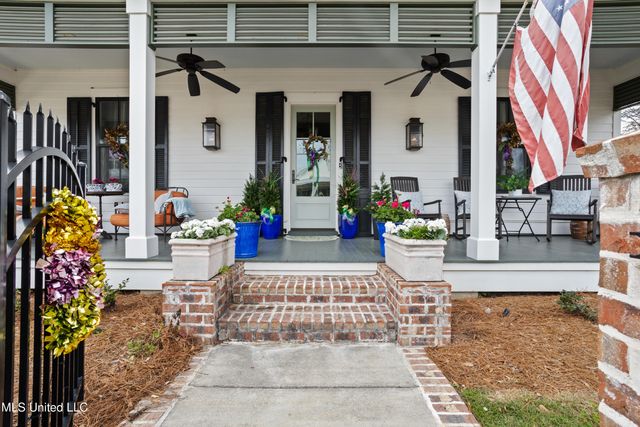 441 Bills Avenue, Ocean Springs, MS 39564