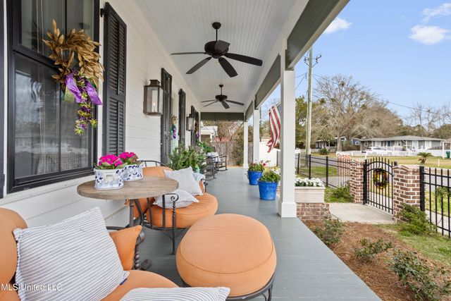 441 Bills Avenue, Ocean Springs, MS 39564