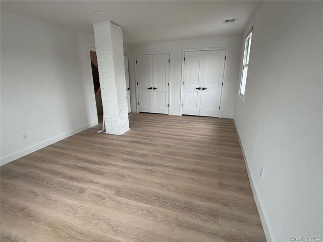 1353 Old Northern Boulevard, Roslyn, NY 11576