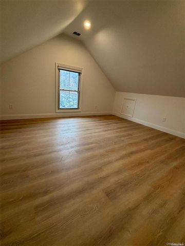 1353 Old Northern Boulevard, Roslyn, NY 11576