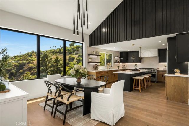 3566 Beverly Glen, Sherman Oaks, CA 91423