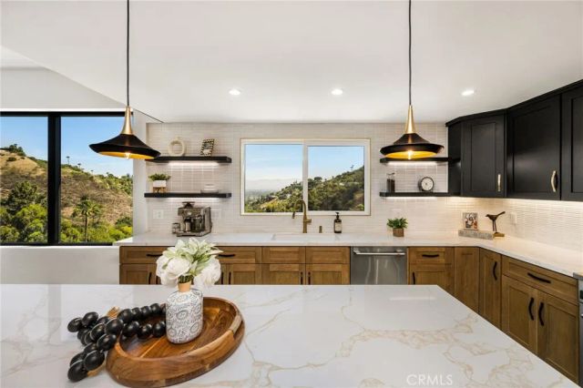 3566 Beverly Glen, Sherman Oaks, CA 91423
