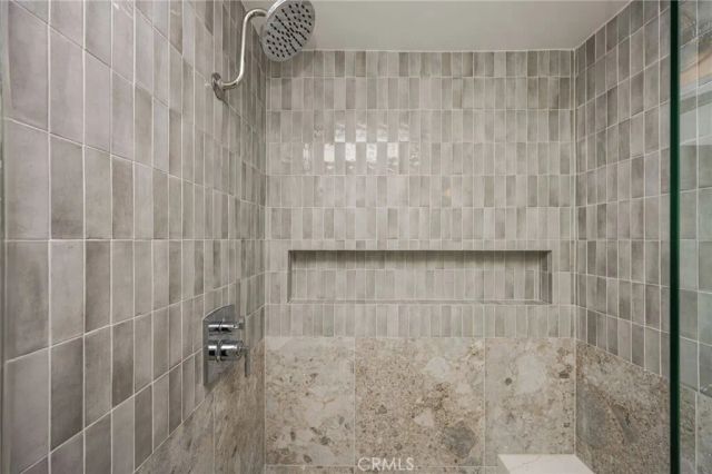 3566 Beverly Glen, Sherman Oaks, CA 91423