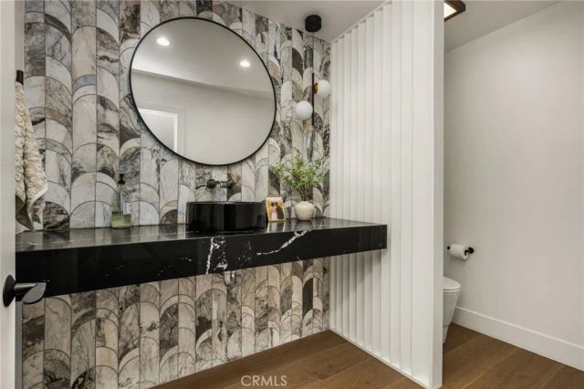 3566 Beverly Glen, Sherman Oaks, CA 91423