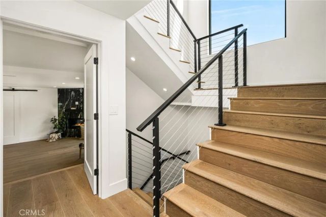 3566 Beverly Glen, Sherman Oaks, CA 91423