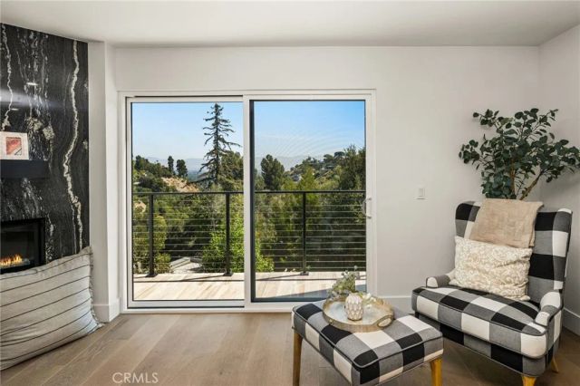 3566 Beverly Glen, Sherman Oaks, CA 91423