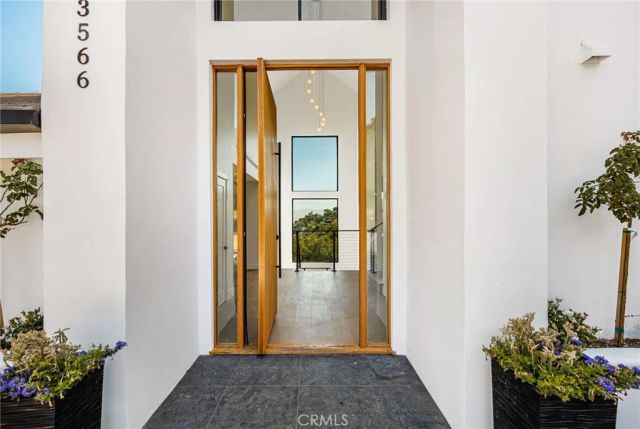 3566 Beverly Glen, Sherman Oaks, CA 91423