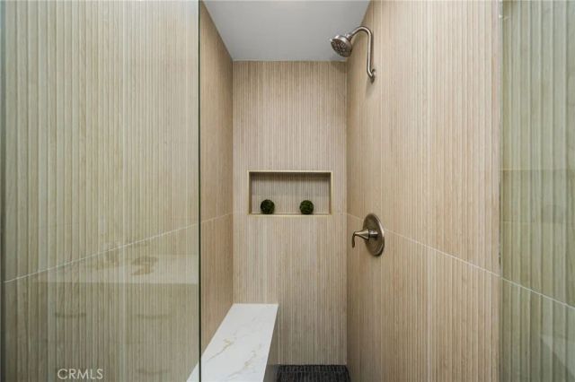 3566 Beverly Glen, Sherman Oaks, CA 91423