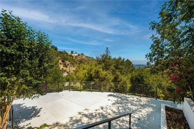 3566 Beverly Glen, Sherman Oaks, CA 91423