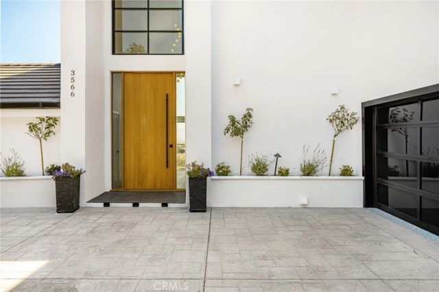 3566 Beverly Glen, Sherman Oaks, CA 91423