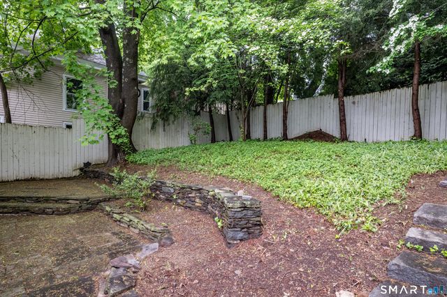 3 Essex Square, Essex, CT 06426