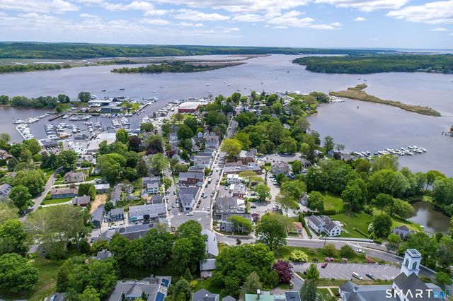 3 Essex Square, Essex, CT 06426