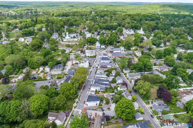 3 Essex Square, Essex, CT 06426
