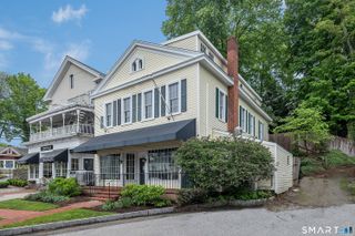 3 Essex Square, Essex, CT 06426