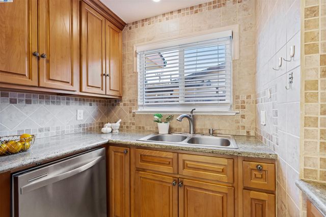 33528 13th street, Union City, CA 94587