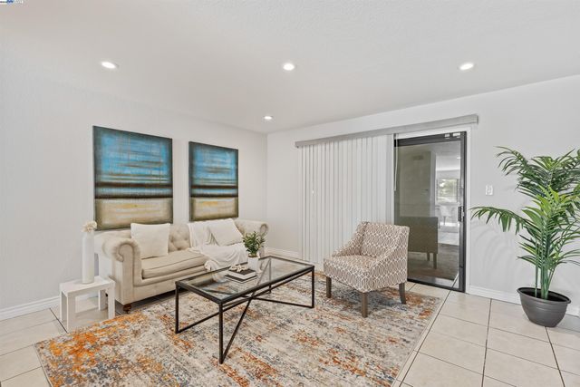 33528 13th street, Union City, CA 94587