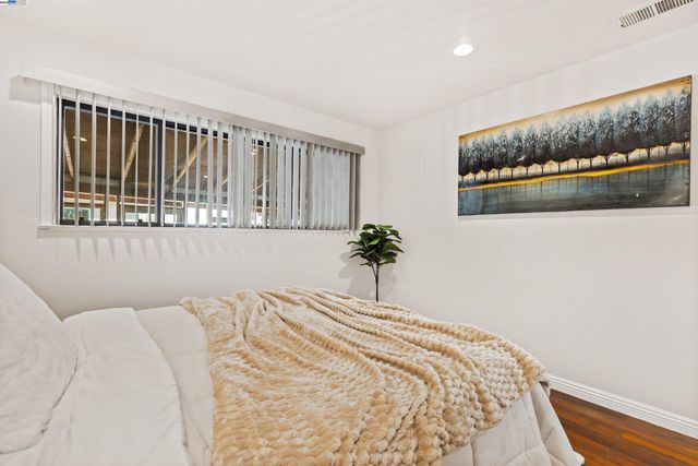 33528 13th street, Union City, CA 94587