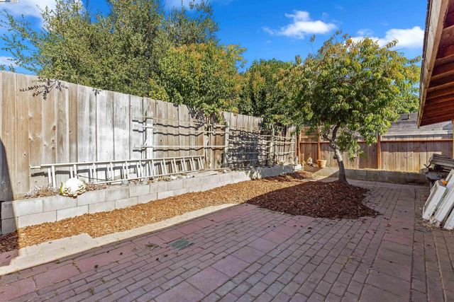 33528 13th street, Union City, CA 94587
