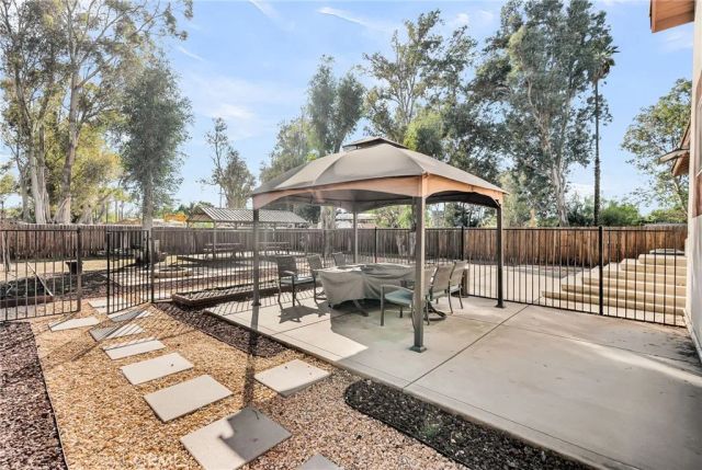 6800 Arlington, Riverside, CA 92504