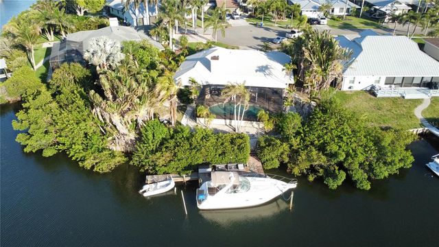 6612 BLACKFIN WAY, Apollo Beach, FL 33572