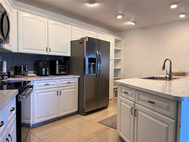 6612 BLACKFIN WAY, Apollo Beach, FL 33572