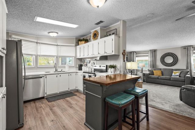 8470 IMPERIAL CIRCLE, Palmetto, FL 34221