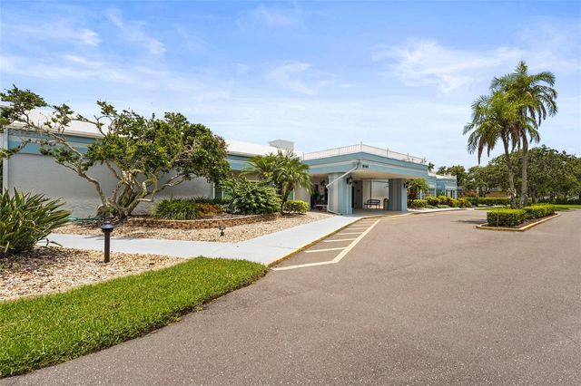 8470 IMPERIAL CIRCLE, Palmetto, FL 34221