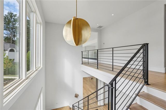 825 Kenry Court, Atlanta, GA 30342