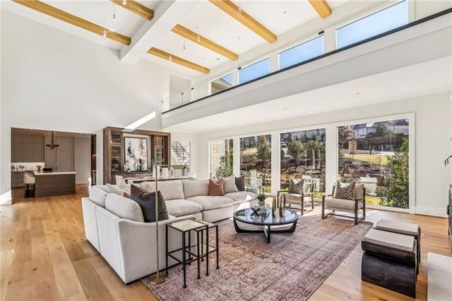 825 Kenry Court, Atlanta, GA 30342