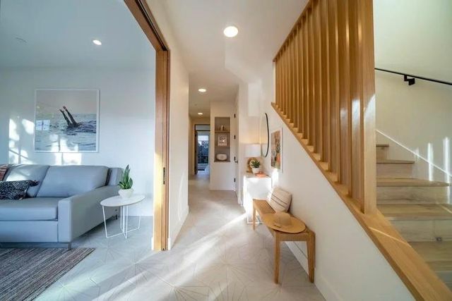 322 Capitola Avenue, Capitola, CA 95010