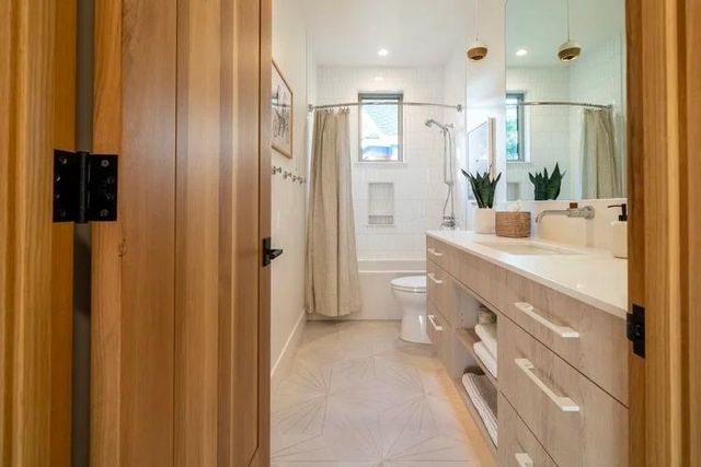 322 Capitola Avenue, Capitola, CA 95010