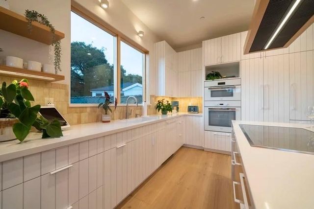 322 Capitola Avenue, Capitola, CA 95010