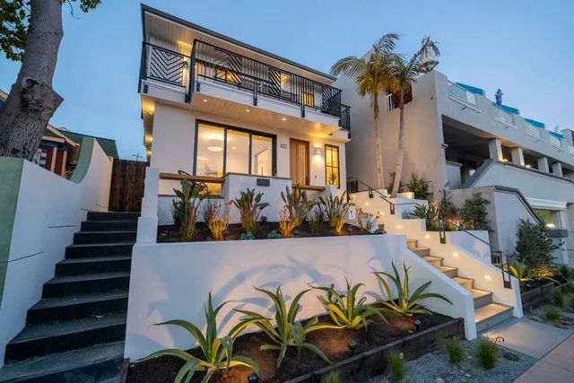 322 Capitola Avenue, Capitola, CA 95010