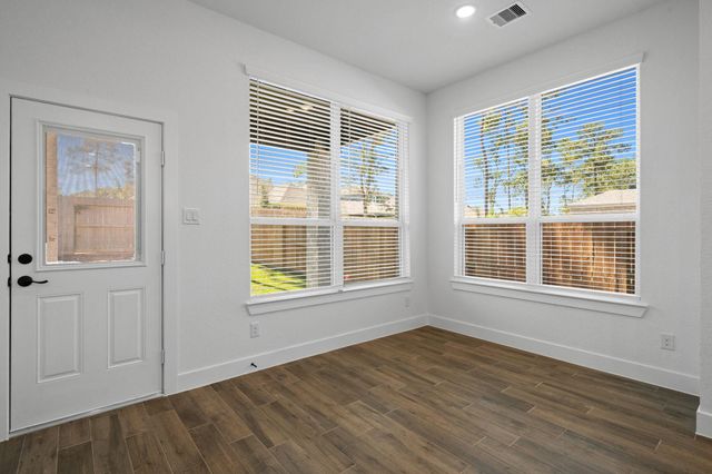 275 Mallards Rim Drive, Willis, TX 77318