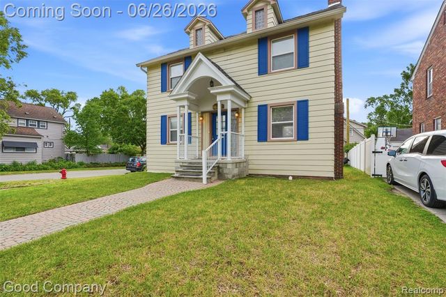 1956 Pinecrest Drive, Ferndale, MI 48220