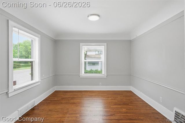 1956 Pinecrest Drive, Ferndale, MI 48220