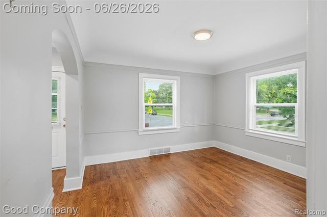 1956 Pinecrest Drive, Ferndale, MI 48220