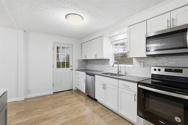 5843 Wilson Dr, Bethel Park, PA 15102