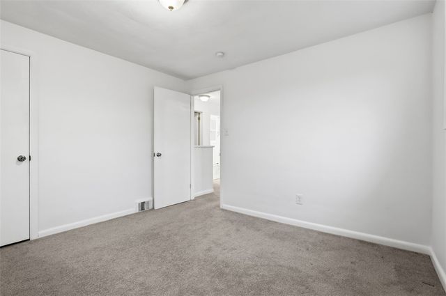 5843 Wilson Dr, Bethel Park, PA 15102