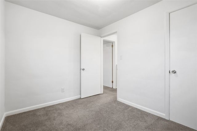 5843 Wilson Dr, Bethel Park, PA 15102