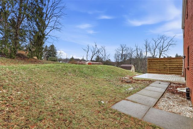 5843 Wilson Dr, Bethel Park, PA 15102
