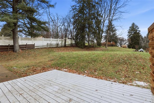 5843 Wilson Dr, Bethel Park, PA 15102